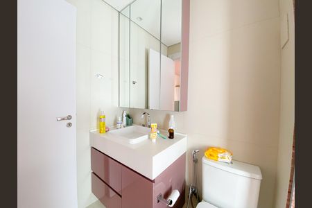 Apartamento à venda com 232m², 4 quartos e 3 vagas Apartamento à venda com 232m², 4 quartos e 3 vagasBanheiro Suíte 1