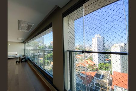 Apartamento à venda com 232m², 4 quartos e 3 vagas Apartamento à venda com 232m², 4 quartos e 3 vagasSala