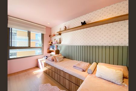 Apartamento à venda com 232m², 4 quartos e 3 vagas Apartamento à venda com 232m², 4 quartos e 3 vagasSuíte 1