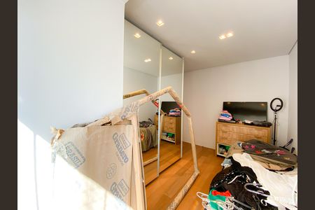Apartamento à venda com 232m², 4 quartos e 3 vagas Apartamento à venda com 232m², 4 quartos e 3 vagasQuarto 2