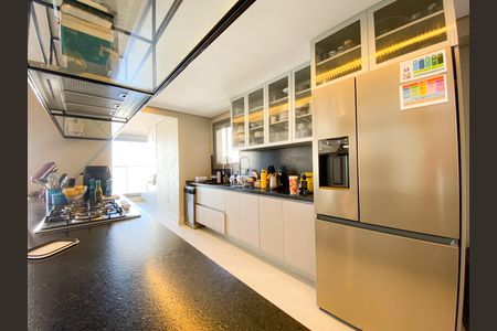 Apartamento à venda com 232m², 4 quartos e 3 vagas Apartamento à venda com 232m², 4 quartos e 3 vagasCozinha