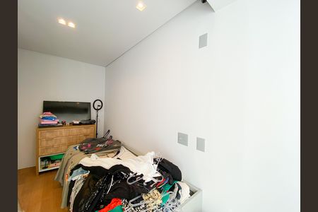 Apartamento à venda com 232m², 4 quartos e 3 vagas Apartamento à venda com 232m², 4 quartos e 3 vagasQuarto 2