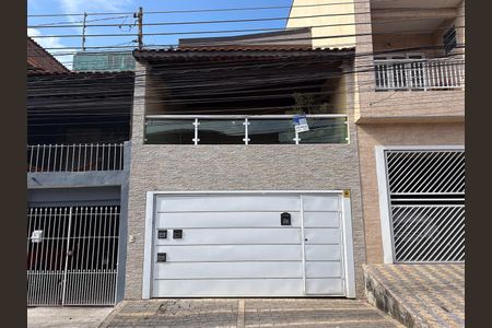 Casa para alugar com 175m², 3 quartos e 2 vagas Casa para alugar com 175m², 3 quartos e 2 vagasFachada