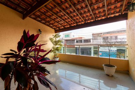 Casa para alugar com 175m², 3 quartos e 2 vagas Casa para alugar com 175m², 3 quartos e 2 vagasVaranda