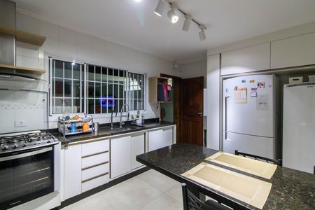 Casa à venda com 352m², 3 quartos e 2 vagasCozinha