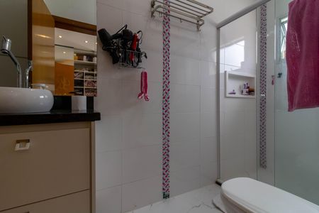 Casa à venda com 352m², 3 quartos e 2 vagasSuíte 2
