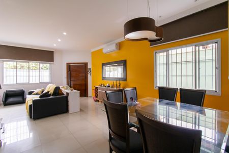 Sala de casa à venda com 3 quartos, 352m² em Ponte Grande, Guarulhos