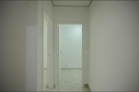 Corredor de casa para alugar com 2 quartos, 55m² em Vila Pereira Cerca, São Paulo