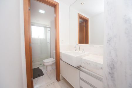 Apartamento para alugar com 207m², 4 quartos e 3 vagas Apartamento para alugar com 207m², 4 quartos e 3 vagasBanheiro Social