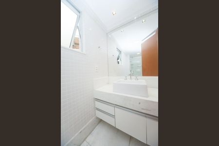 Apartamento para alugar com 207m², 4 quartos e 3 vagas Apartamento para alugar com 207m², 4 quartos e 3 vagasBanheiro suite 1