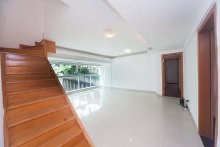 Apartamento para alugar com 207m², 4 quartos e 3 vagas Apartamento para alugar com 207m², 4 quartos e 3 vagassala