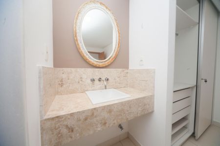 Apartamento para alugar com 207m², 4 quartos e 3 vagas Apartamento para alugar com 207m², 4 quartos e 3 vagasBanheiro suite 2