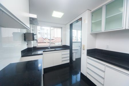 Apartamento para alugar com 207m², 4 quartos e 3 vagas Apartamento para alugar com 207m², 4 quartos e 3 vagasCozinha