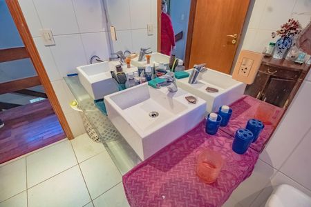 Casa para alugar com 254m², 3 quartos e 4 vagas
