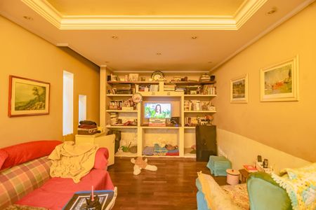 Casa para alugar com 254m², 3 quartos e 4 vagas