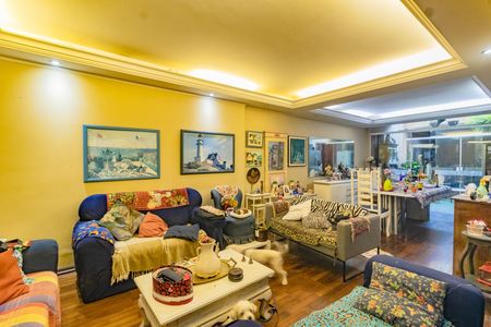 Casa para alugar com 3 quartos, 254m² em Planalto Paulista, São Paulo