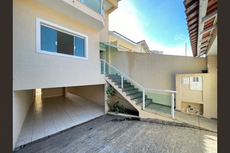 Casa para alugar com 200m², 3 quartos e 4 vagas Casa para alugar com 200m², 3 quartos e 4 vagasGaragem