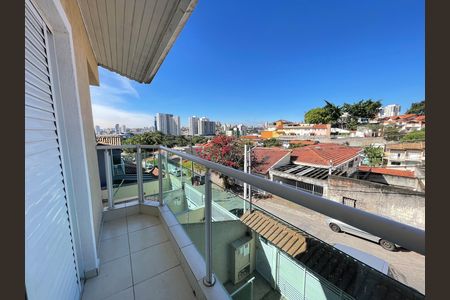 Casa para alugar com 200m², 3 quartos e 4 vagas Casa para alugar com 200m², 3 quartos e 4 vagasVaranda