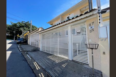 Casa para alugar com 200m², 3 quartos e 4 vagas Casa para alugar com 200m², 3 quartos e 4 vagasFachada