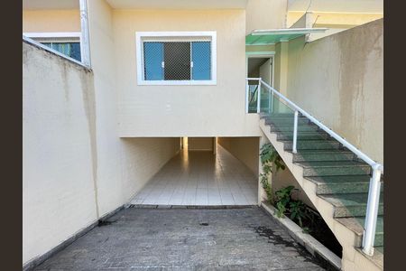 Casa para alugar com 200m², 3 quartos e 4 vagas Casa para alugar com 200m², 3 quartos e 4 vagasGaragem