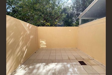 Casa para alugar com 200m², 3 quartos e 4 vagas Casa para alugar com 200m², 3 quartos e 4 vagasQuintal