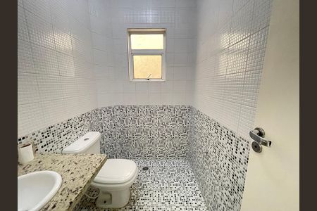 Casa para alugar com 200m², 3 quartos e 4 vagas Casa para alugar com 200m², 3 quartos e 4 vagasBanheiro 3
