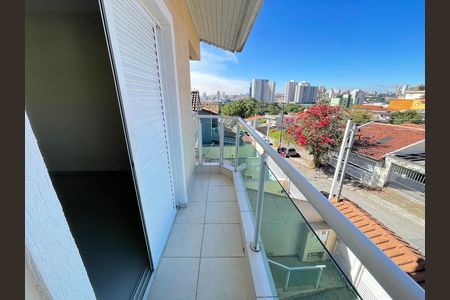 Casa para alugar com 200m², 3 quartos e 4 vagas Casa para alugar com 200m², 3 quartos e 4 vagasVaranda