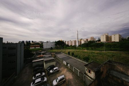 Vista do Quarto 1 de apartamento para alugar com 2 quartos, 48m² em Conjunto Habitacional Padre Manoel da Nobrega, São Paulo