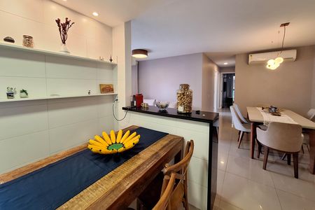 Apartamento à venda com 119m², 3 quartos e 2 vagas Apartamento à venda com 119m², 3 quartos e 2 vagasCozinha