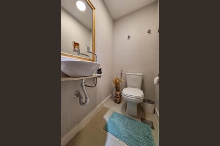 Apartamento à venda com 119m², 3 quartos e 2 vagas Apartamento à venda com 119m², 3 quartos e 2 vagasLavabo