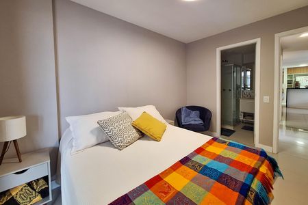 Apartamento à venda com 119m², 3 quartos e 2 vagas Apartamento à venda com 119m², 3 quartos e 2 vagasSuíte 3