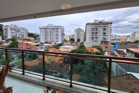 Apartamento à venda com 119m², 3 quartos e 2 vagas Apartamento à venda com 119m², 3 quartos e 2 vagasSuíte 1