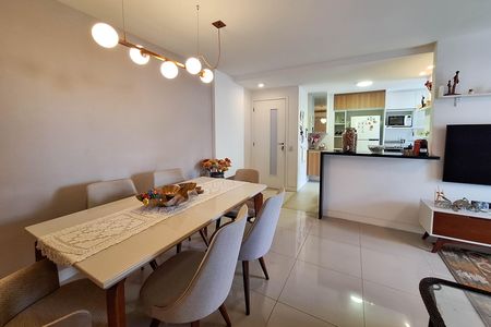 Apartamento à venda com 119m², 3 quartos e 2 vagas Apartamento à venda com 119m², 3 quartos e 2 vagasSala