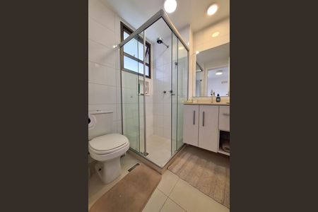 Apartamento à venda com 119m², 3 quartos e 2 vagas Apartamento à venda com 119m², 3 quartos e 2 vagasBanheiro da Suíte 1