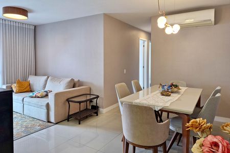 Apartamento à venda com 119m², 3 quartos e 2 vagas Apartamento à venda com 119m², 3 quartos e 2 vagasSala