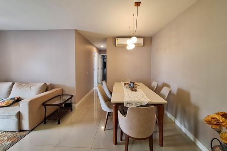 Apartamento à venda com 119m², 3 quartos e 2 vagas Apartamento à venda com 119m², 3 quartos e 2 vagasSala