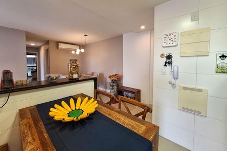 Apartamento à venda com 119m², 3 quartos e 2 vagas Apartamento à venda com 119m², 3 quartos e 2 vagasCozinha