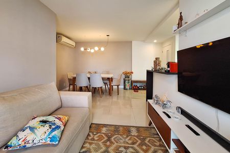 Apartamento à venda com 119m², 3 quartos e 2 vagas Apartamento à venda com 119m², 3 quartos e 2 vagasSala