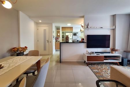 Apartamento à venda com 119m², 3 quartos e 2 vagas Apartamento à venda com 119m², 3 quartos e 2 vagasSala