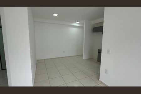 Sala de apartamento para alugar com 3 quartos, 60m² em Barra Olímpica, Rio de Janeiro