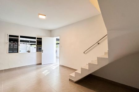 Sala de casa para alugar com 2 quartos, 230m² em Jardim Calux, São Bernardo do Campo