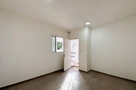 Casa para alugar com 230m², 2 quartos e 4 vagas Casa para alugar com 230m², 2 quartos e 4 vagasQuarto de Serviço