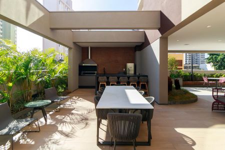 Apartamento à venda com 92m², 2 quartos e 2 vagas Apartamento à venda com 92m², 2 quartos e 2 vagasChurrasqueira