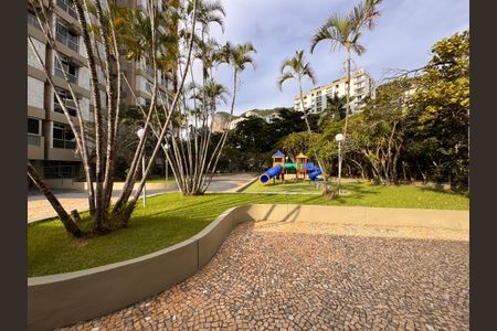 Apartamento para alugar com 260m², 4 quartos e 2 vagas Apartamento para alugar com 260m², 4 quartos e 2 vagasÁrea comum