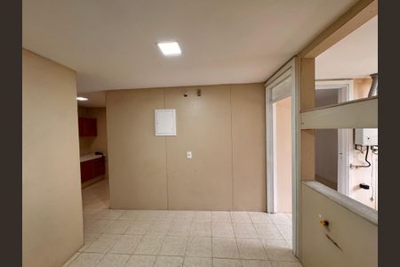 Apartamento para alugar com 260m², 4 quartos e 2 vagas Apartamento para alugar com 260m², 4 quartos e 2 vagasCozinha e Área de Serviço