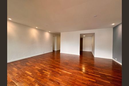 Apartamento para alugar com 260m², 4 quartos e 2 vagas Apartamento para alugar com 260m², 4 quartos e 2 vagasSala