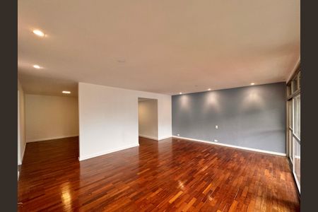Apartamento para alugar com 260m², 4 quartos e 2 vagas Apartamento para alugar com 260m², 4 quartos e 2 vagasSala