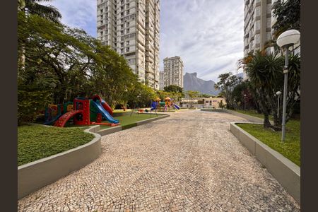 Apartamento para alugar com 260m², 4 quartos e 2 vagas Apartamento para alugar com 260m², 4 quartos e 2 vagasÁrea comum