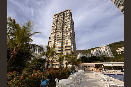 Apartamento para alugar com 260m², 4 quartos e 2 vagas Apartamento para alugar com 260m², 4 quartos e 2 vagasÁrea comum