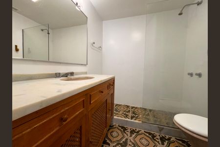 Apartamento para alugar com 260m², 4 quartos e 2 vagas Apartamento para alugar com 260m², 4 quartos e 2 vagasBanheiro Social